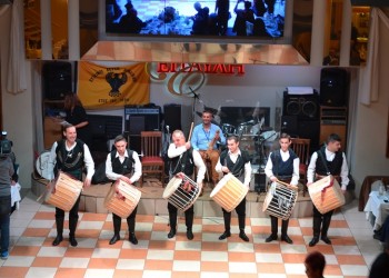 Με μαντινάδες και ποντιακό γλέντι άνοιξε η αυλαία του 17ου Πανελλήνιου Συνεδρίου της ΠΟΠΣ (φωτο, βίντεο)