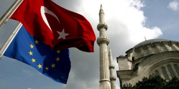 Το Ευρωπαϊκό Κοινοβούλιο ανέβαλε επίσκεψη εκπροσώπων του στην Τουρκία