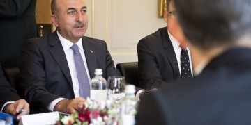 Νέα πρόκληση Τσαβούσογλου: «Αν θέλαμε να ανέβουμε στα Ίμια θα το κάναμε»