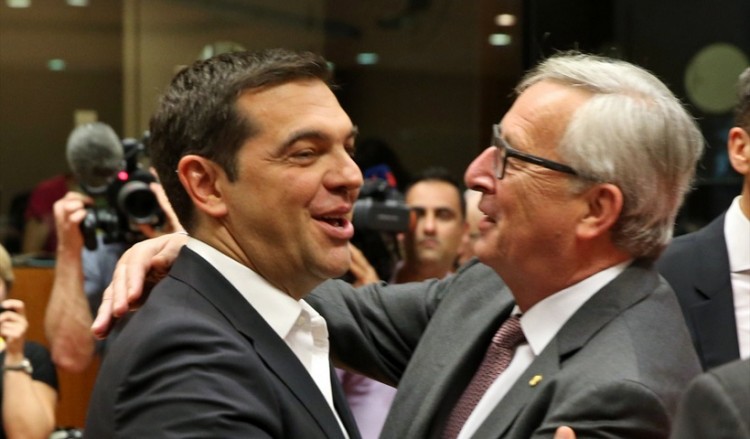 Τηλεφωνική επικοινωνία Τσίπρα-Γιούνκερ για την αξιολόγηση