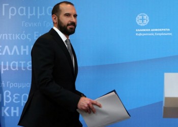Τζανακόπουλος: Όποιος νιώθει δυσφορία, να φύγει