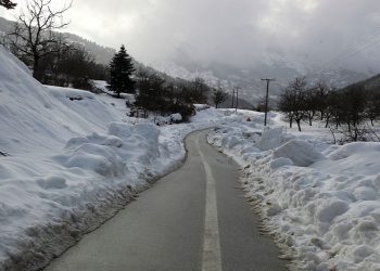 Ισχυρές βροχές και χιονοπτώσεις, χαμηλές θερμοκρασίες την Πέμπτη