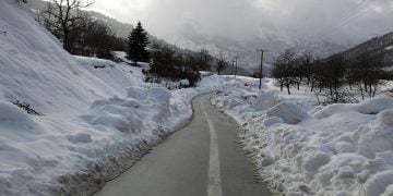 Ισχυρές βροχές και χιονοπτώσεις, χαμηλές θερμοκρασίες την Πέμπτη