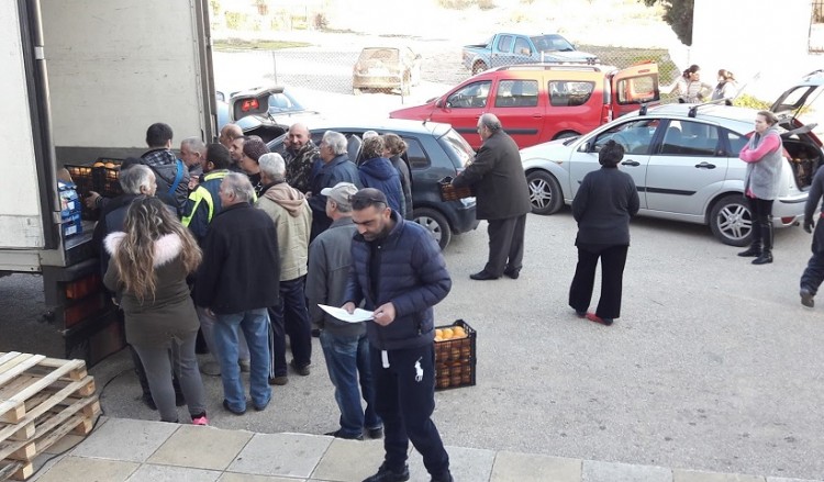 Φιλανθρωπικές δράσεις από την «Τραπεζούντα» Φυλής και την Εύξεινο Λέσχη Χαρίεσσας