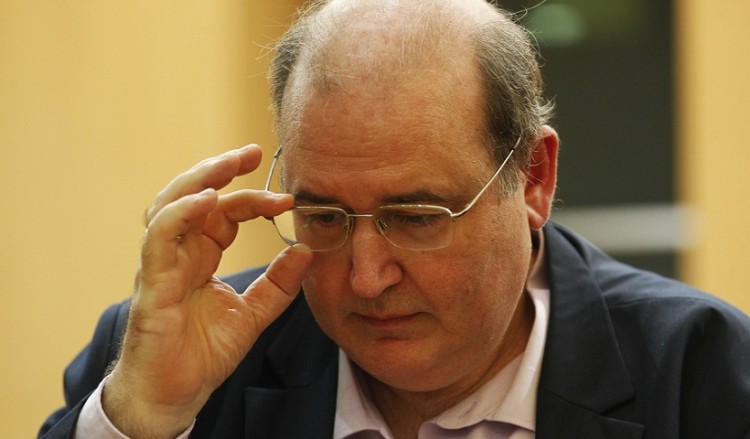 Πυρά Φίλη κατά κυβέρνησης για Καστελόριζο και Εκκλησία