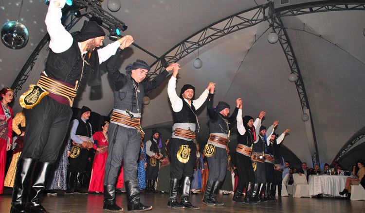 Μαγική ποντιακή γιορτή του Συλλόγου Ποντίων Φυλής «Η Τραπεζούντα» (φωτο)