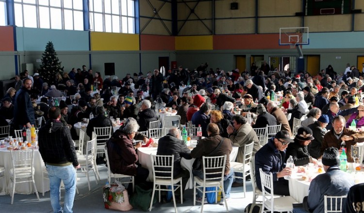 Γεύματα αγάπης από το Δήμο Αθηναίων