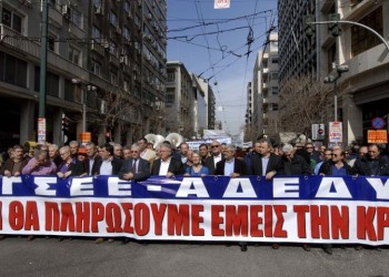Παραλύει η χώρα από την 24ωρη γενική απεργία των ΓΣΕΕ-ΑΔΕΔΥ