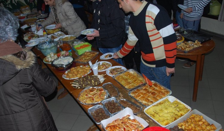 Χριστουγεννιάτικο γλέντι και παιδικά χαμόγελα στον «Εύξεινο Πόντο» Κομοτηνής