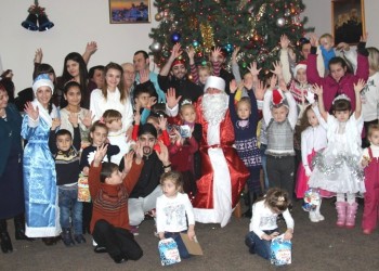 РНКА греков Республики Крым "Таврида" провела предновогодний праздник для детей (фото)