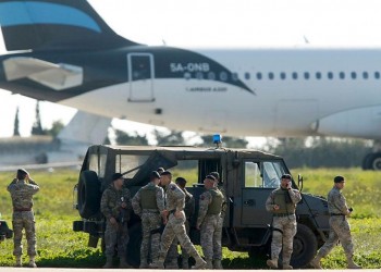 Αεροπειρατεία στη Μάλτα – Απειλούν να ανατινάξουν το αεροσκάφος