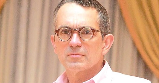 Πολ Καζαριάν: Το ύψος του ελληνικού χρέους είναι το ψέμα του αιώνα