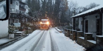 Σφοδρή χιονοθύελλα στο Πήλιο – Κλειστό το χιονοδρομικό (φωτο)