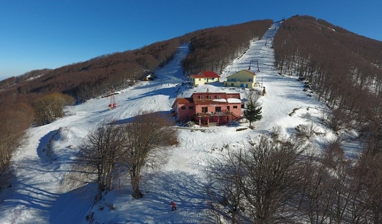 Βόλος: Έντονη χιονόπτωση στα ορεινά της Μαγνησίας