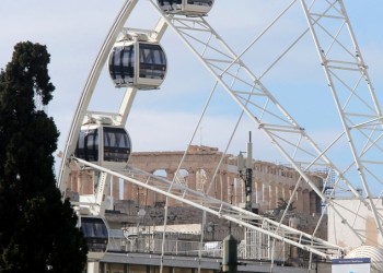 Παρέμβαση εισαγγελέα για τη ρόδα στο Σύνταγμα