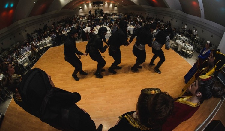 12 κλικ από τον ετήσιο χορό του Συλλόγου Ποντίων Φοιτητών Νομού Ξάνθης (φωτο)