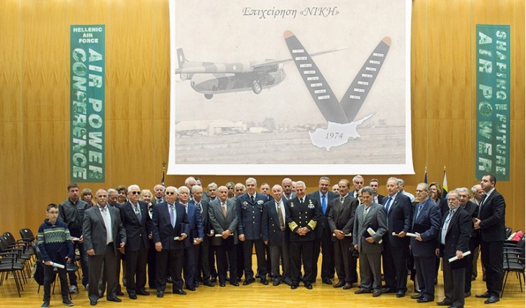 Τιμήθηκαν αξιωματικοί που συμμετείχαν στην επιχείρηση «Νίκη» στην Κύπρο το 1974