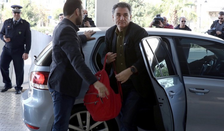 Στην Αθήνα περιμένουν την επιστροφή των θεσμών