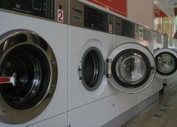 Εγκαινιάζεται το πρώτο Κοινωνικό Πλυντήριο στην Αθήνα