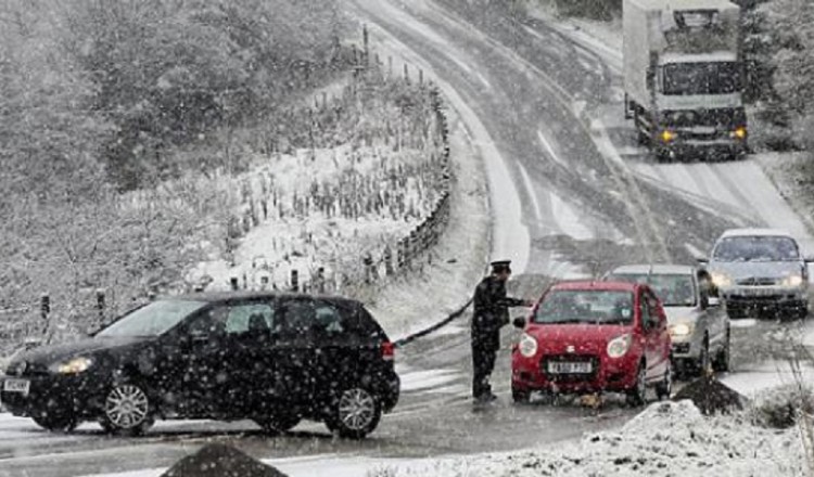 Κλειστά σχολεία σε Γρεβενά, Τσοτύλι και Πεντάλοφο λόγω χιονοπτώσεων