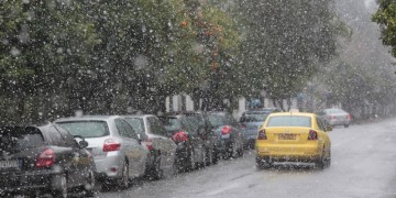 Κλειστά όλα τα σχολεία της Αττικής την Τρίτη
