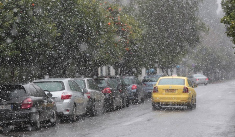 Κλειστά όλα τα σχολεία της Αττικής την Τρίτη