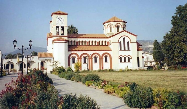 Οι Καππαδόκες γιορτάζουν τον Άγιο Γρηγόριο στη Νέα Καρβάλη Καβάλας (πηγή: ΑΠΕ-ΜΠΕ)