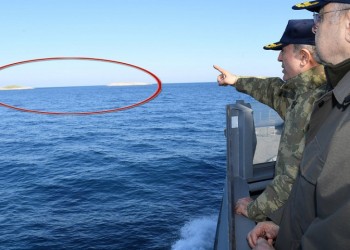 Ο Τούρκος αρχηγός Χουλουσί Ακάρ επικεφαλής των κομάντο που προσέγγισαν τα Ίμια (βίντεο)