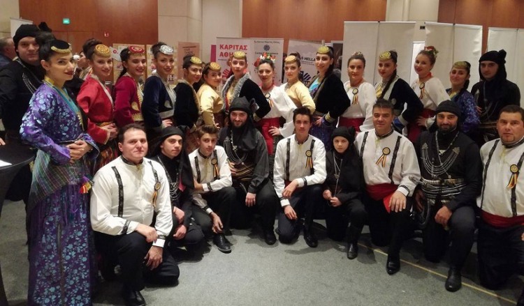 Ποντιακοί χοροί από το «Φάρο» Αγίας Βαρβάρας στο Χίλτον (φωτο)