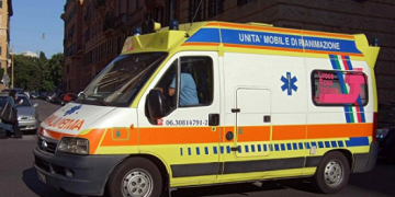 Πυροβόλησαν άνδρα έξω από φούρνο στη Βούλα 6