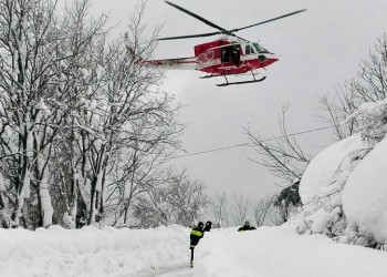 Χιονοστιβάδα καταπλάκωσε ξενοδοχείο στην Ιταλία – Φόβοι για 30 νεκρούς (βίντεο-φωτο)