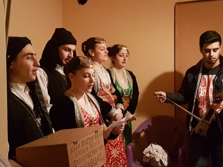 Эвксинский Клуб «Капетан Эвклидис»: колядки на Рождество по-старому (фото, видео) - Media Gallery