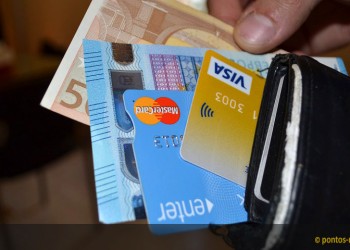 Δεν μειώνεται το όριο του 30% για τις ηλεκτρονικές αποδείξεις