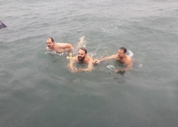 Στη σκιά της τρομοκρατικής επίθεσης γιορτάστηκαν τα Θεοφάνια στη Σμύρνη