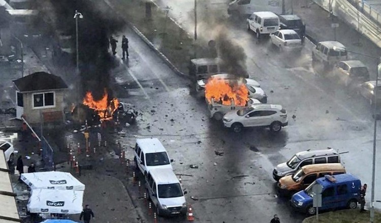 Προς στρατιωτικό νόμο η Τουρκία;