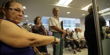 Σύνταξη από τον ΕΦΚΑ μόνο με ηλεκτρονική αίτηση