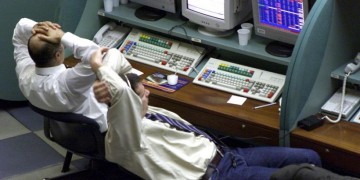 Διπλή υποβάθμιση για την Τουρκία