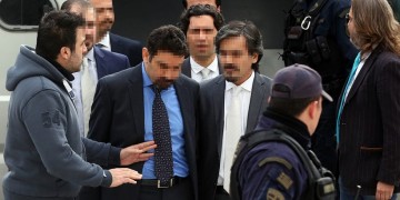 Δεύτερο αίτημα έκδοσης για τους 8 από την Τουρκία