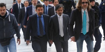 Ελεύθεροι οι «8» – Δεν εκδίδονται στην Τουρκία