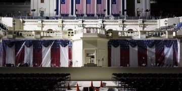 Ο αρχιεπίσκοπος Δημήτριος στην ορκωμοσία του Ντόναλντ Τραμπ