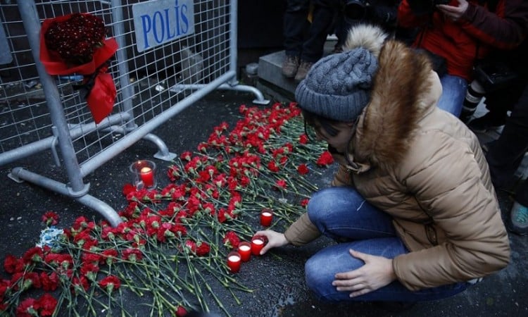 Τι σημαίνει η επίθεση στο Reina – Ποιος ευθύνεται και ποιος είναι ο στόχος;