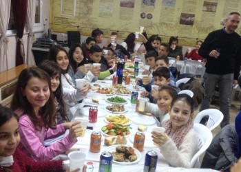 Ευχαριστήριο γεύμα στα μέλη της παρέθεσε η Εύξεινος Λέσχη Χαρίεσσας (φωτο)