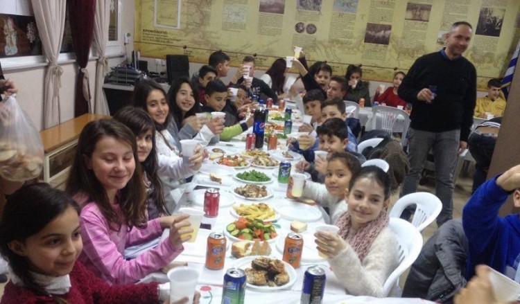 Ευχαριστήριο γεύμα στα μέλη της παρέθεσε η Εύξεινος Λέσχη Χαρίεσσας (φωτο)