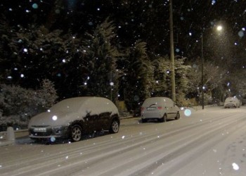 Στα λευκά και η Δυτική Ελλάδα - Χιόνι στην Πάτρα (βίντεο)