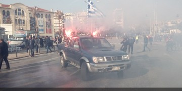 Τρακτέρ στο κέντρο της Θεσσαλονίκης – Ένταση έξω από τη ΔΕΘ (φωτο)