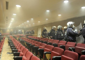 Εικόνες ντροπής στη δίκη της Χρυσής Αυγής