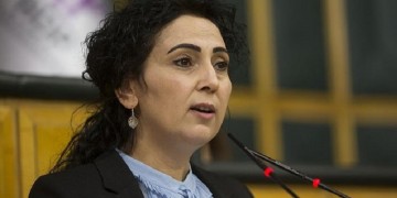 Καθαίρεσαν από βουλευτή τη Φιγκέν Γιουκσεντάγ του HDP