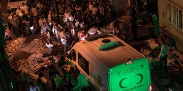 Απαλλάχθηκαν δύο ύποπτοι για την επίθεση σε γάμο στο Γκαζιάντεπ