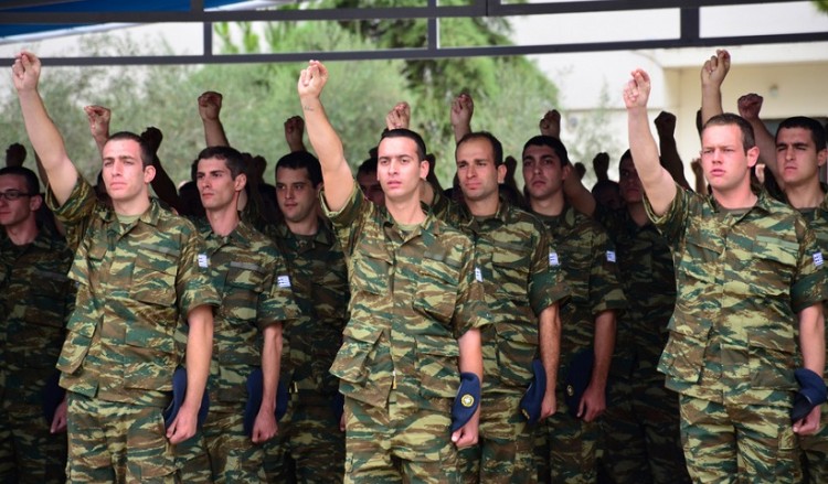 38 οπλίτες αρνήθηκαν ευνοϊκές μεταθέσεις, για να υπηρετήσουν σε παραμεθόριο