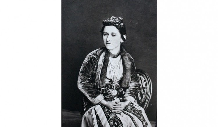 Портреты понтийских женщин представлены на выставке в музее Ростова-на-Дону (фото)